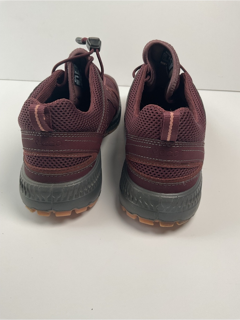 ECCO Burgundy Sneakers Women US 8 Gore-Tex Comfort Walking Shoes - Picture 8 of 10